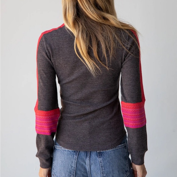 NWT Natural Life London Trim Top in Charcoal Size Small - Picture 3 of 8